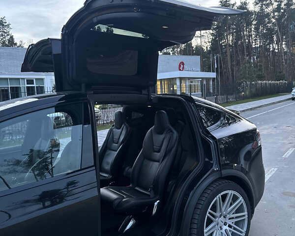 Черный Тесла Модель Х, объемом двигателя 0 л и пробегом 194 тыс. км за 19999 $, фото 23 на Automoto.ua