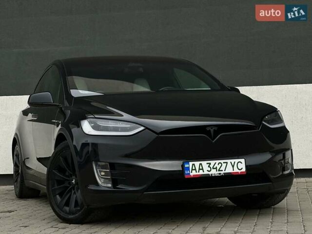 Черный Тесла Модель Х, объемом двигателя 0 л и пробегом 98 тыс. км за 32999 $, фото 39 на Automoto.ua