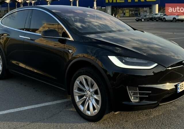 Черный Тесла Модель Х, объемом двигателя 0 л и пробегом 90 тыс. км за 28000 $, фото 2 на Automoto.ua