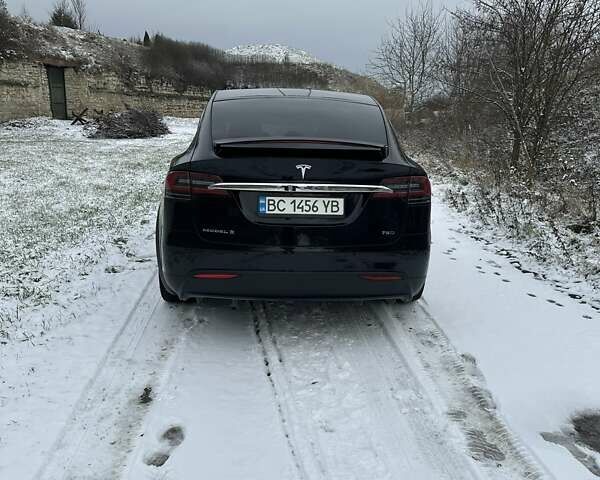 Черный Тесла Модель Х, объемом двигателя 0 л и пробегом 109 тыс. км за 27000 $, фото 6 на Automoto.ua