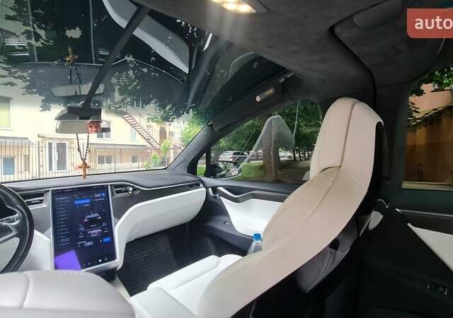 Тесла Модель Х 2017 в Одессе на Automoto.ua Черный Тесла Модель Х, объемом двигателя 0 л и пробегом 84 тыс. км за 26000 $, фото 6 на Automoto.ua