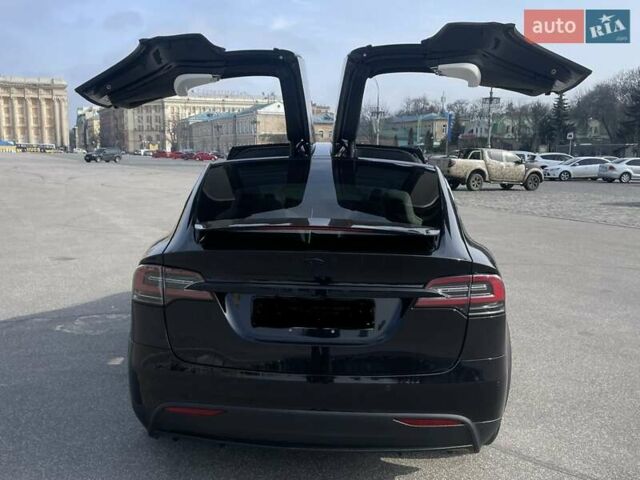 Черный Тесла Модель Х, объемом двигателя 0 л и пробегом 109 тыс. км за 31800 $, фото 3 на Automoto.ua