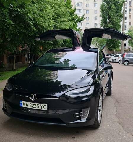Черный Тесла Модель Х, объемом двигателя 0 л и пробегом 81 тыс. км за 27000 $, фото 10 на Automoto.ua