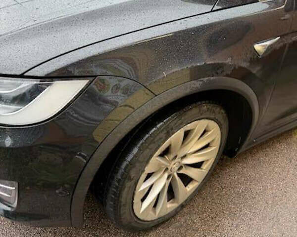 Чорний Тесла Модель Х, об'ємом двигуна 0 л та пробігом 256 тис. км за 21900 $, фото 1 на Automoto.ua