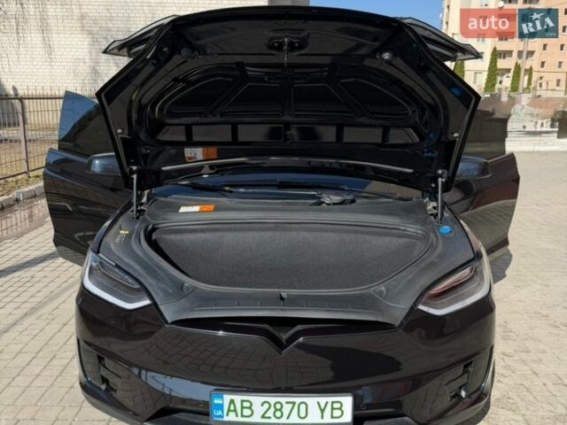 Черный Тесла Модель Х, объемом двигателя 0 л и пробегом 82 тыс. км за 27000 $, фото 31 на Automoto.ua