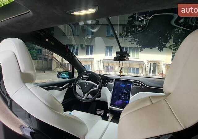 Черный Тесла Модель Х, объемом двигателя 0 л и пробегом 81 тыс. км за 27000 $, фото 4 на Automoto.ua