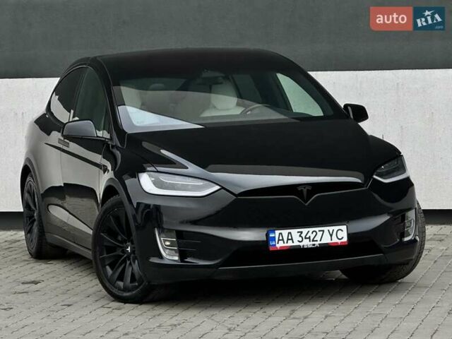 Черный Тесла Модель Х, объемом двигателя 0 л и пробегом 98 тыс. км за 32999 $, фото 46 на Automoto.ua