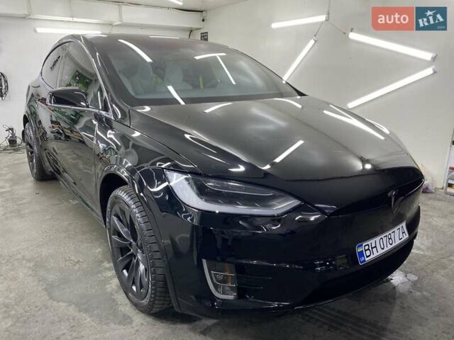 Черный Тесла Модель Х, объемом двигателя 0 л и пробегом 95 тыс. км за 33000 $, фото 3 на Automoto.ua
