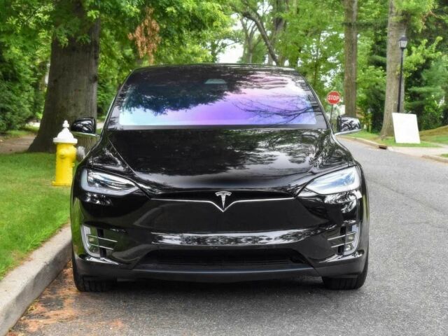 Черный Тесла Модель Х, объемом двигателя 0 л и пробегом 50 тыс. км за 32000 $, фото 1 на Automoto.ua