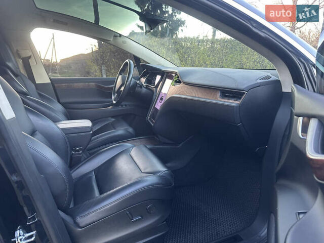 Черный Тесла Модель Х, объемом двигателя 0 л и пробегом 91 тыс. км за 20500 $, фото 13 на Automoto.ua