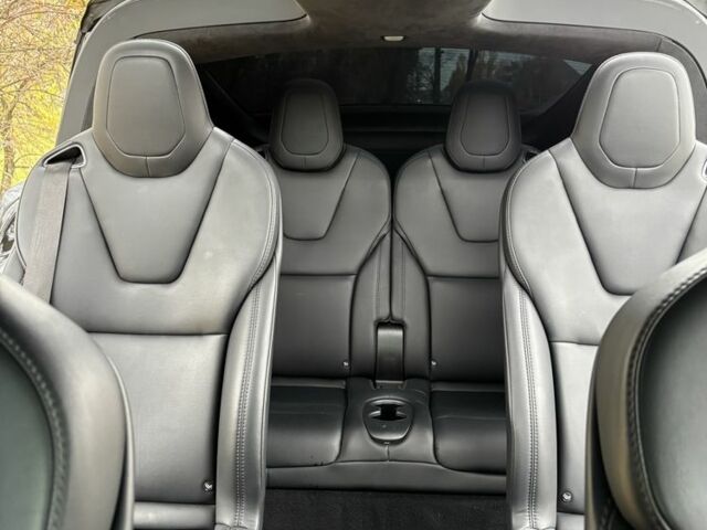 Черный Тесла Модель Х, объемом двигателя 0 л и пробегом 94 тыс. км за 25999 $, фото 12 на Automoto.ua