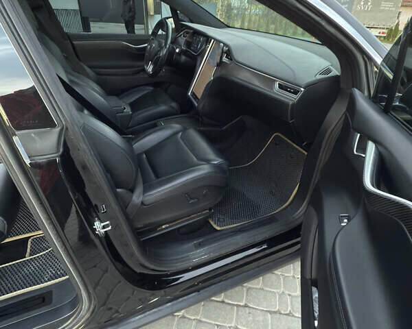 Черный Тесла Модель Х, объемом двигателя 0 л и пробегом 128 тыс. км за 24500 $, фото 27 на Automoto.ua