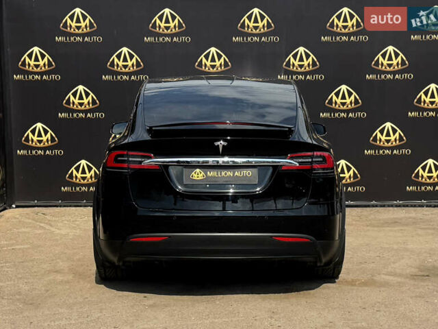 Черный Тесла Модель Х, объемом двигателя 0 л и пробегом 94 тыс. км за 26900 $, фото 5 на Automoto.ua