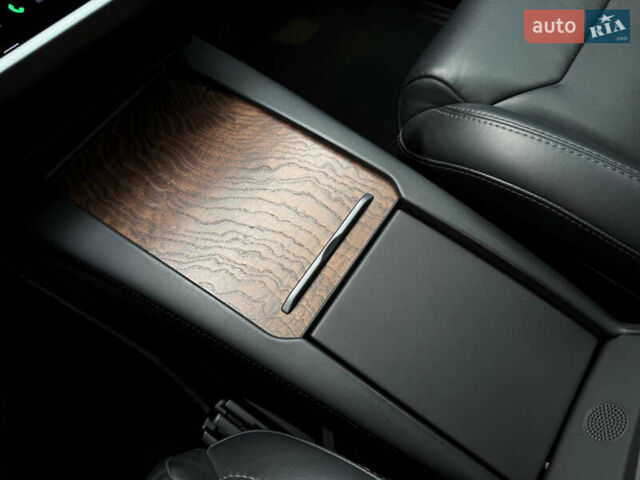 Черный Тесла Модель Х, объемом двигателя 0 л и пробегом 94 тыс. км за 26900 $, фото 31 на Automoto.ua