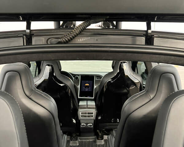 Черный Тесла Модель Х, объемом двигателя 0 л и пробегом 103 тыс. км за 34999 $, фото 11 на Automoto.ua