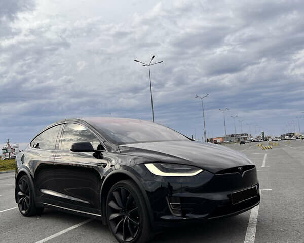 Черный Тесла Модель Х, объемом двигателя 0 л и пробегом 103 тыс. км за 34999 $, фото 14 на Automoto.ua