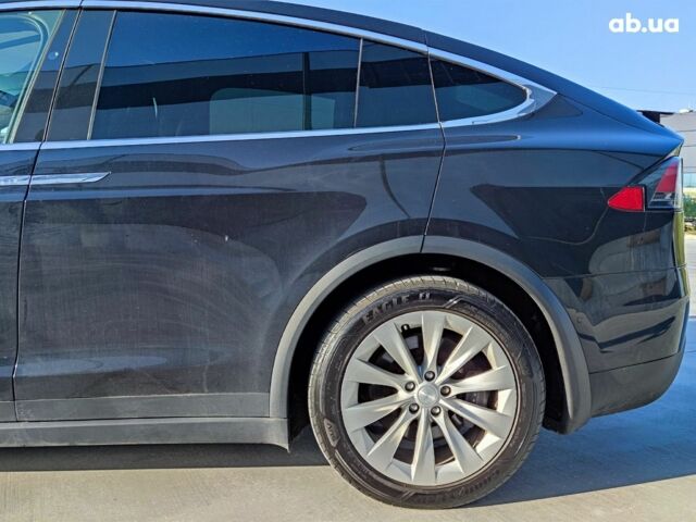 Черный Тесла Модель Х, объемом двигателя 0 л и пробегом 159 тыс. км за 25890 $, фото 6 на Automoto.ua