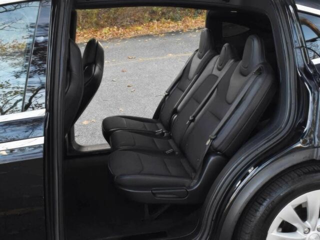 Черный Тесла Модель Х, объемом двигателя 0 л и пробегом 42 тыс. км за 6000 $, фото 16 на Automoto.ua