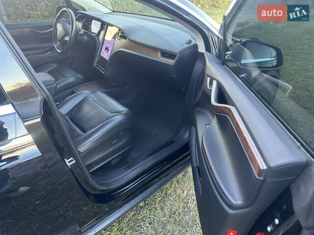 Черный Тесла Модель Х, объемом двигателя 0 л и пробегом 91 тыс. км за 20500 $, фото 12 на Automoto.ua