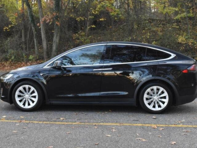 Черный Тесла Модель Х, объемом двигателя 0 л и пробегом 42 тыс. км за 6000 $, фото 7 на Automoto.ua