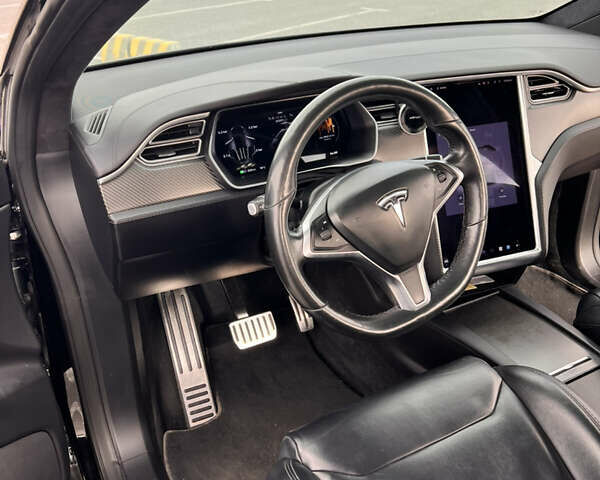 Черный Тесла Модель Х, объемом двигателя 0 л и пробегом 103 тыс. км за 34999 $, фото 8 на Automoto.ua