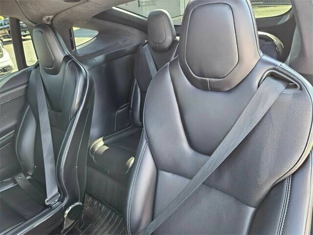 Тесла Модель Х 2018 у Києві на Automoto.ua Чорний Тесла Модель Х, об'ємом двигуна 0 л та пробігом 45 тис. км за 14000 $, фото 11 на Automoto.ua