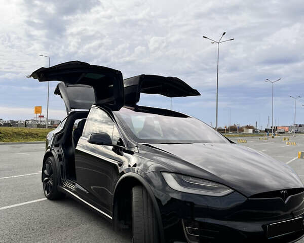 Черный Тесла Модель Х, объемом двигателя 0 л и пробегом 103 тыс. км за 34999 $, фото 7 на Automoto.ua