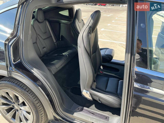 Черный Тесла Модель Х, объемом двигателя 0 л и пробегом 118 тыс. км за 33000 $, фото 38 на Automoto.ua