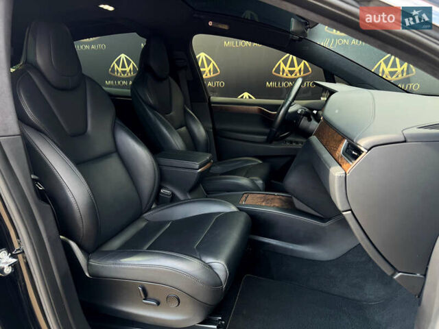 Черный Тесла Модель Х, объемом двигателя 0 л и пробегом 94 тыс. км за 26900 $, фото 14 на Automoto.ua