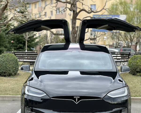 Черный Тесла Модель Х, объемом двигателя 0 л и пробегом 109 тыс. км за 29950 $, фото 34 на Automoto.ua