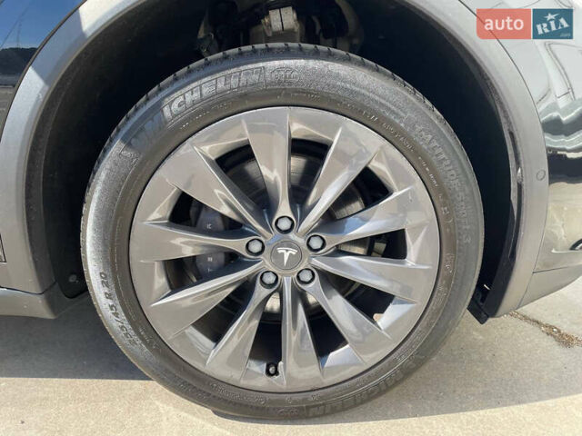 Черный Тесла Модель Х, объемом двигателя 0 л и пробегом 118 тыс. км за 33000 $, фото 19 на Automoto.ua