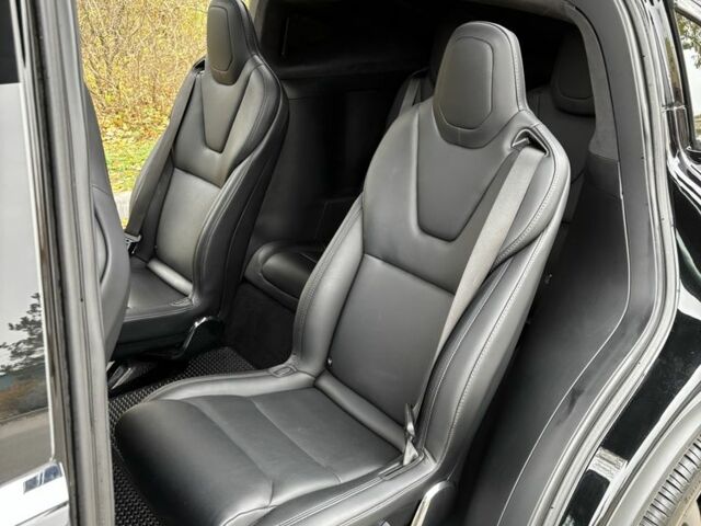 Черный Тесла Модель Х, объемом двигателя 0 л и пробегом 94 тыс. км за 25999 $, фото 13 на Automoto.ua