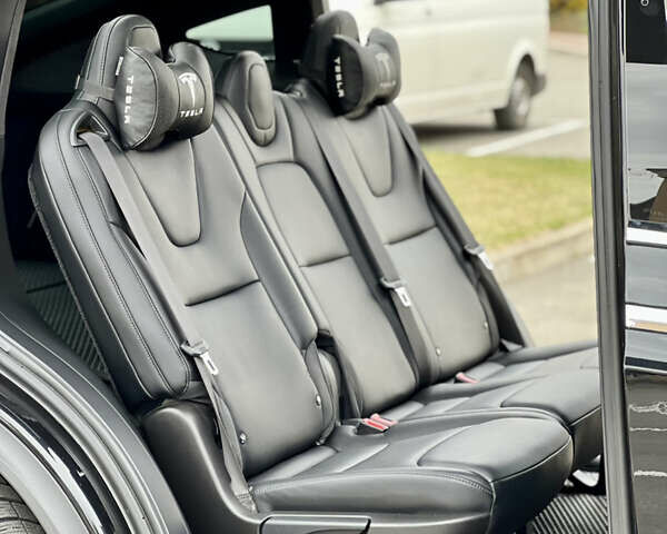 Черный Тесла Модель Х, объемом двигателя 0 л и пробегом 109 тыс. км за 29950 $, фото 35 на Automoto.ua