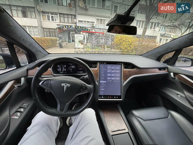 Черный Тесла Модель Х, объемом двигателя 0 л и пробегом 94 тыс. км за 25999 $, фото 9 на Automoto.ua