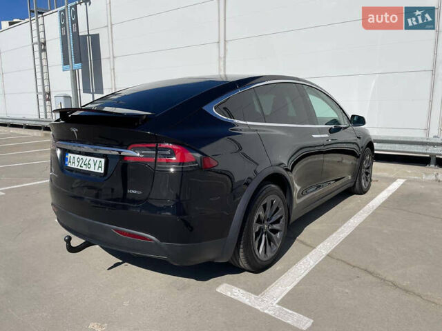 Черный Тесла Модель Х, объемом двигателя 0 л и пробегом 118 тыс. км за 33000 $, фото 3 на Automoto.ua