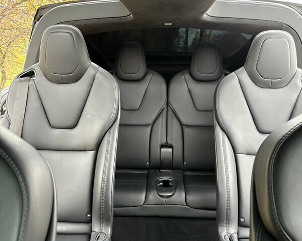 Черный Тесла Модель Х, объемом двигателя 0 л и пробегом 94 тыс. км за 25999 $, фото 12 на Automoto.ua