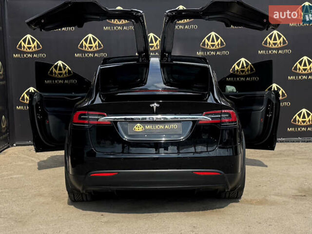 Черный Тесла Модель Х, объемом двигателя 0 л и пробегом 94 тыс. км за 26900 $, фото 6 на Automoto.ua