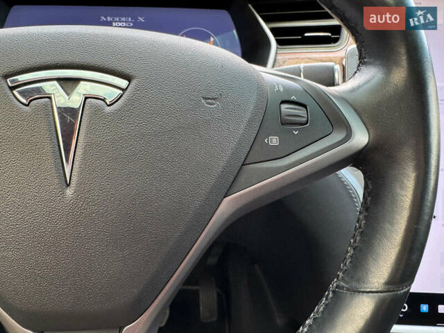 Черный Тесла Модель Х, объемом двигателя 0 л и пробегом 94 тыс. км за 26900 $, фото 23 на Automoto.ua