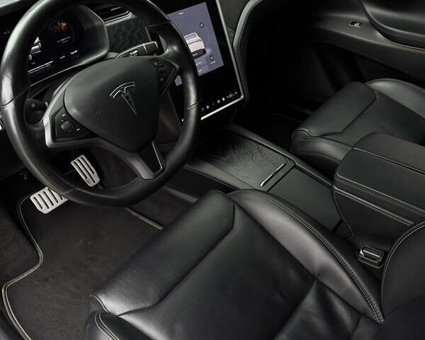 Черный Тесла Модель Х, объемом двигателя 0 л и пробегом 67 тыс. км за 26799 $, фото 9 на Automoto.ua