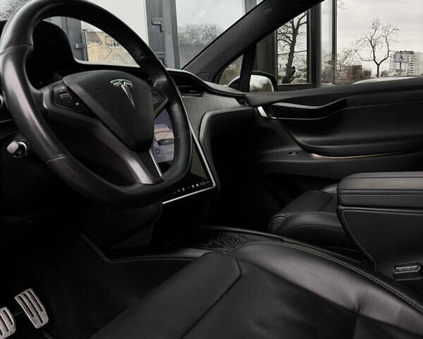 Черный Тесла Модель Х, объемом двигателя 0 л и пробегом 67 тыс. км за 26799 $, фото 10 на Automoto.ua