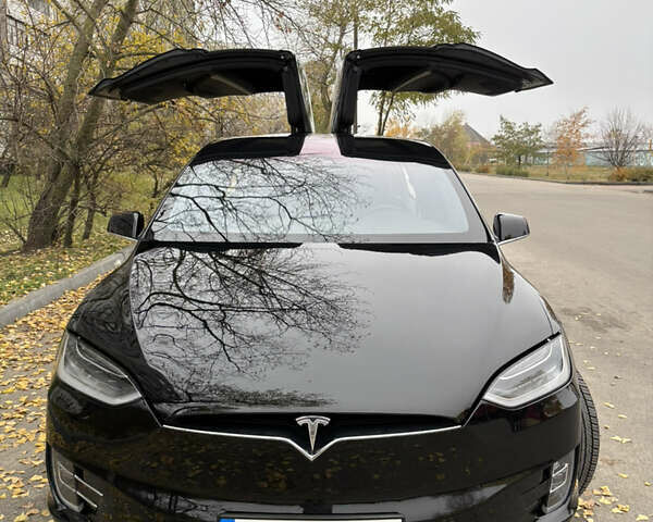 Черный Тесла Модель Х, объемом двигателя 0 л и пробегом 94 тыс. км за 25999 $, фото 2 на Automoto.ua