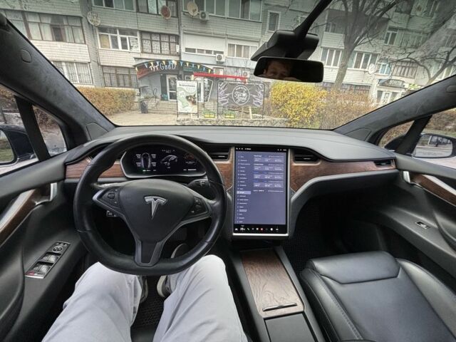 Черный Тесла Модель Х, объемом двигателя 0 л и пробегом 94 тыс. км за 25999 $, фото 8 на Automoto.ua