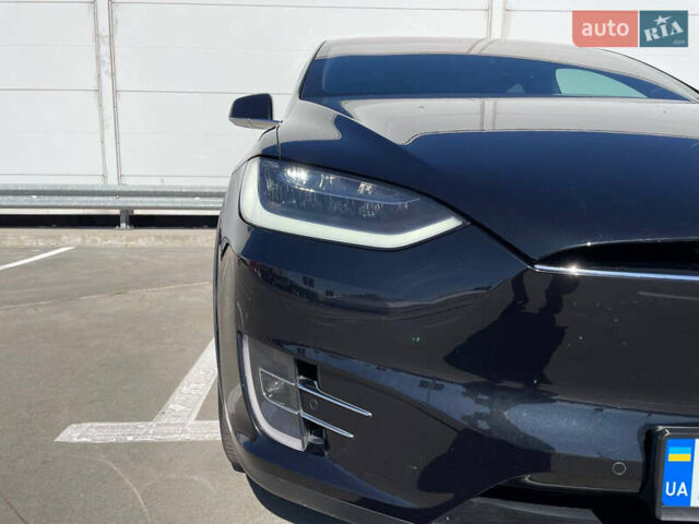 Черный Тесла Модель Х, объемом двигателя 0 л и пробегом 118 тыс. км за 33000 $, фото 7 на Automoto.ua