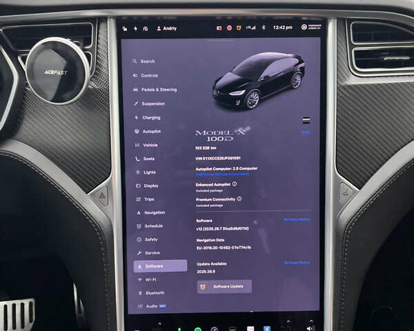 Черный Тесла Модель Х, объемом двигателя 0 л и пробегом 103 тыс. км за 34999 $, фото 16 на Automoto.ua