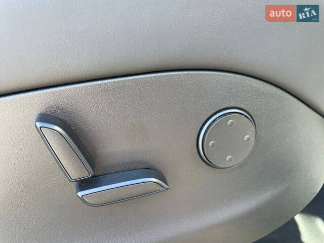 Черный Тесла Модель Х, объемом двигателя 0 л и пробегом 118 тыс. км за 33000 $, фото 35 на Automoto.ua