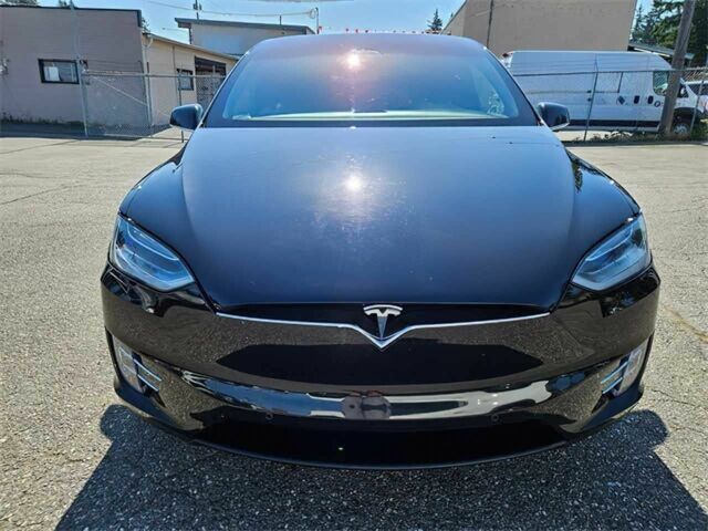 Тесла Модель Х 2018 у Києві на Automoto.ua Чорний Тесла Модель Х, об'ємом двигуна 0 л та пробігом 45 тис. км за 14000 $, фото 1 на Automoto.ua
