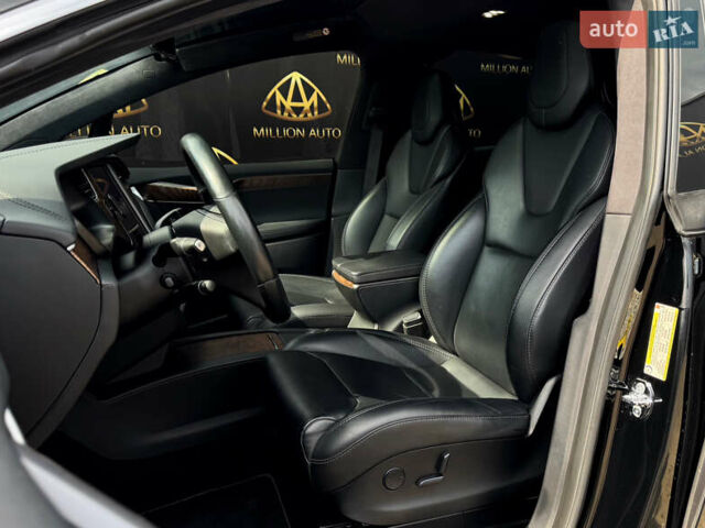 Черный Тесла Модель Х, объемом двигателя 0 л и пробегом 94 тыс. км за 26900 $, фото 9 на Automoto.ua