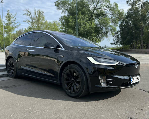 Черный Тесла Модель Х, объемом двигателя 0 л и пробегом 76 тыс. км за 41000 $, фото 4 на Automoto.ua