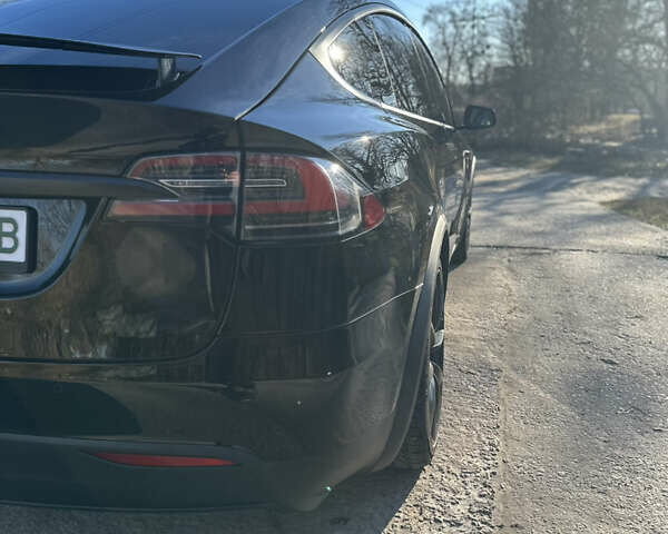 Черный Тесла Модель Х, объемом двигателя 0 л и пробегом 60 тыс. км за 39000 $, фото 13 на Automoto.ua