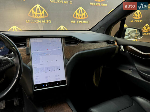 Черный Тесла Модель Х, объемом двигателя 0 л и пробегом 94 тыс. км за 26900 $, фото 18 на Automoto.ua